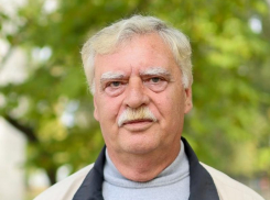 Бывший глава воронежского управления культуры Иван Чухнов отмечает день рождения