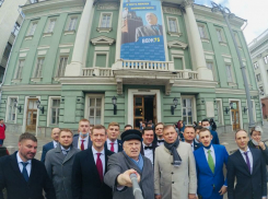 Воронежские кураторы от ЛДПР встали одесную от «его сиятельства» Жириновского