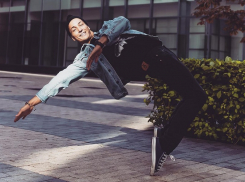 Как секс-символ «Танцев» оказался на подтанцовке у Аллы Пугачевой