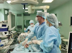 Воронежские хирурги спасли шестидневного младенца с редким пороком