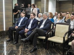 Что делал воронежский губернатор на собрании «клуба миллионеров»