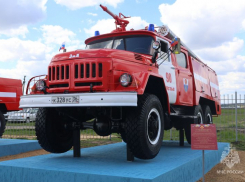 Пожарная машина, совершившая больше 5 тыс выездов, стала памятником в Воронеже