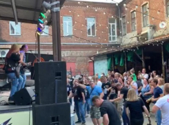 Как отрывались поклонники «Сектор Газа» на юбилее Хоя в Воронеже 