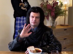 Герой популярного мема Никита Литвинков снялся в рекламе воронежского кафе