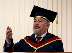 В Воронеже сын Фиделя Кастро стал почетным доктором ВГУ