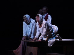 Легендарный театр Современник показал Воронежу классику в современной трактовке