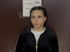Разводила на «порче» и скрывалась от Интерпола: задержанную в Воронеже «целительницу» показали на видео  