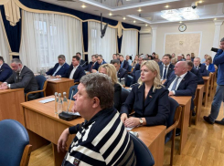 В Воргордуме объяснили, почему журналистам запретили снимать депутатов на телефон