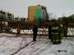 Воронежская прокуратура выяснит, почему упал башенный кран в Новой Усмани 