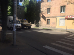 Воронежцев насторожил рассекающий по центру города «Тигр» 