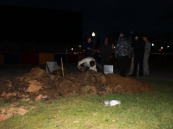 Возле детской площадки ТРК Арена найдены останки бойца Красной армии (ФОТО)