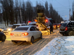 9-балльные пробки парализовали Воронеж из-за снегопада