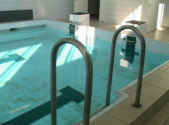 В Богучарском районе в школьном бассейне после ремонта стало опасно купаться