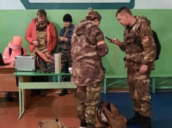 Осматривали заброшенные здания и колодцы: как проходили ночные поиски трехлетнего мальчика в воронежском селе 