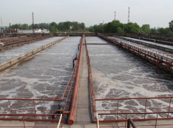 Левобережные очистные сооружения глубоко погрязли в дурно пахнущей истории