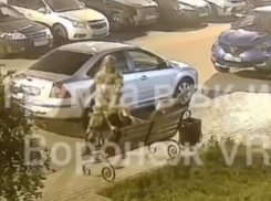Избиение лежачего мужчины попало на видео в крупном воронежском ЖК 