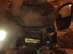 В Воронеже сгорел автомобиль «Фиат»