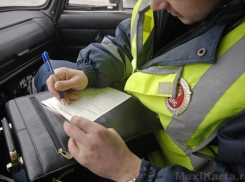 В Воронеже на Остужева нарушитель попытался подкупить инспектора ДПС