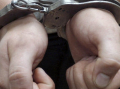 В Воронеже мужчина изнасиловал и ограбил 21-летнюю девушку 