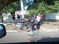 Последствия страшной аварии с Kia Rio показали на фото в Воронеже
