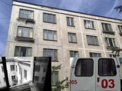 В Воронеже 61-летняя женщина выпала из окна, пытаясь достать алкоголь