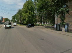 В Воронеже на Урицкого «Хендай Элантра» врезался в мотороллер