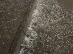 Опубликовано видео мощного града в Воронеже