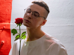 Уличный художник, разозливший мэрию Воронежа, разрисует вышку на Урале