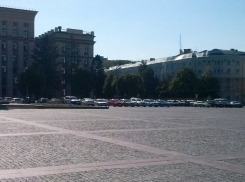 В Воронеже после отъезда Путина вновь заработала парковка на площади Ленина 
