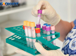 Два ребенка, 10 путешественников и еще 27 человек заразились коронавирусом в Воронежской области 