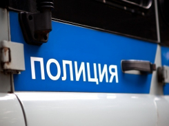 В Калаче две девушки украли отопительный котел и сдали его в металлолом