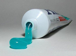 В Воронеже заключенному СИЗО пришли наркотики в тюбике от зубной пасты 