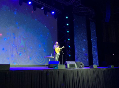 Звездные геи, оборзевшие чиновники и Машмет: о чем шутил Слепаков в Воронеже