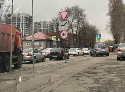 Мокрые 8-балльные пробки сковали центр Воронежа