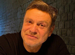 Уволенный худрук Бычков попросил ведущих актрис не покидать Камерный театр в Воронеже