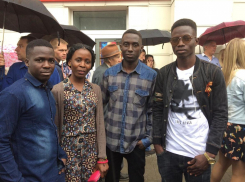 Африканцев испугала российская бронетехника на Параде в Воронеже 