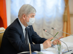 Воронежский губернатор объяснил, почему невозможно ослабить коронавирусные ограничения