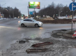Грязь и небезопасный переход: воронежцев волнует дорога на Генерала Лизюкова