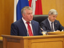 Коммунист назвал «политическими импотентами» депутатов, поддержавших рост тарифов ЖКХ в Воронеже