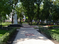 Зеленый «вестибюль» центра Воронежа или страшные страницы Кольцовского сквера