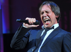 Спустя три недели после концерта в Воронеже Николая Носкова экстренно госпитализировали с инсультом