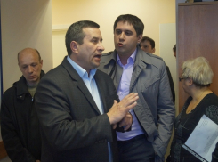 Директор УК Коминтерновского района Судаков цинично издевается над воронежскими стариками