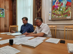 Коммунист Рогатнев первым сдал документы на выборы губернатора Воронежской области