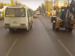 Бесстрашный маршрутчик рискнул пассажирами в стиле форсажа в Воронеже