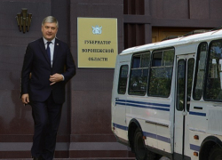 Губернатор Гусев вывез половину правительства в Москву