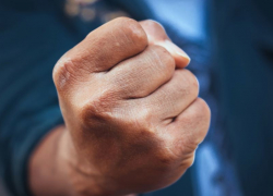 Драка у машины грозит воронежцу 8 годами колонии 