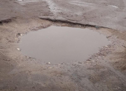 "Водители матерятся": жуткие ямы возле БСМП беспокоят воронежцев