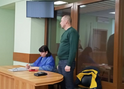 Осужденный за мошенничество воронежский экс-депутат Алексей Пинигин отмечает 51-й день рождения