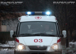 В Воронеже у входа в школу скончался мужчина 
