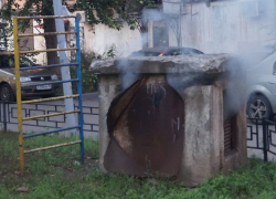 В Сети появилось видео, как горит бомбоубежище на Кольцовской в Воронеже